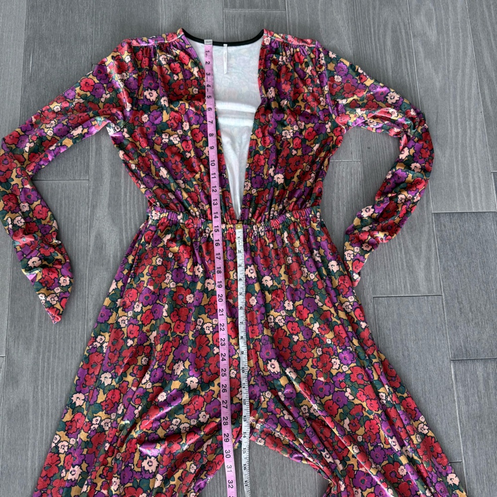 Free People Giselle Velvet Billowy Wide Leg Jumpsuit Deep V Neck Floral Print S - Picture 15 of 16